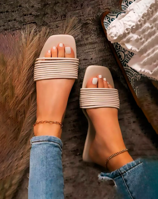 Sandalias Akila